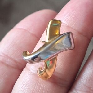 QGI  14k Yellow and White Single Earring